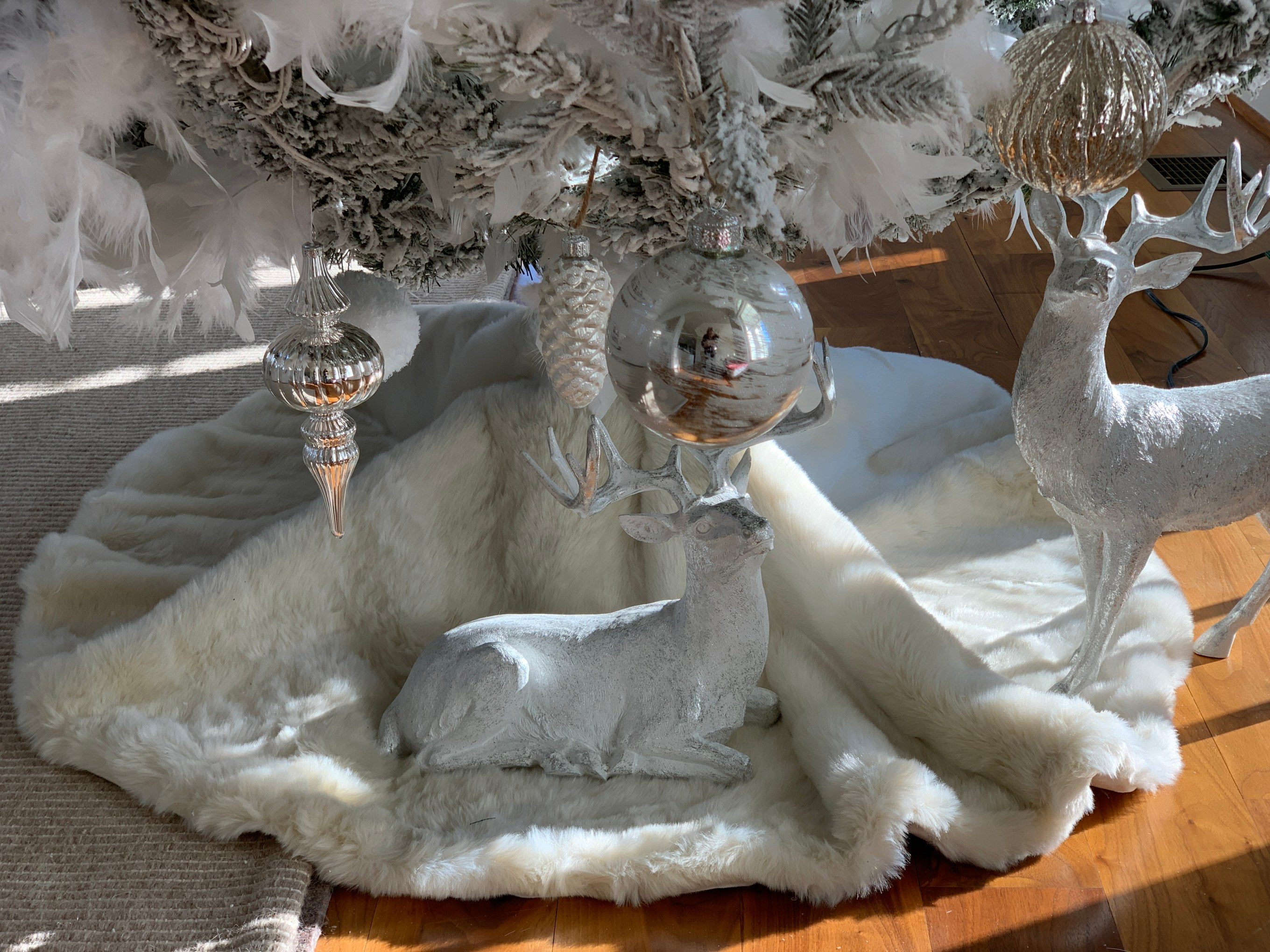 10 Pre Christmas Decorating Must Haves - Happy Haute Home